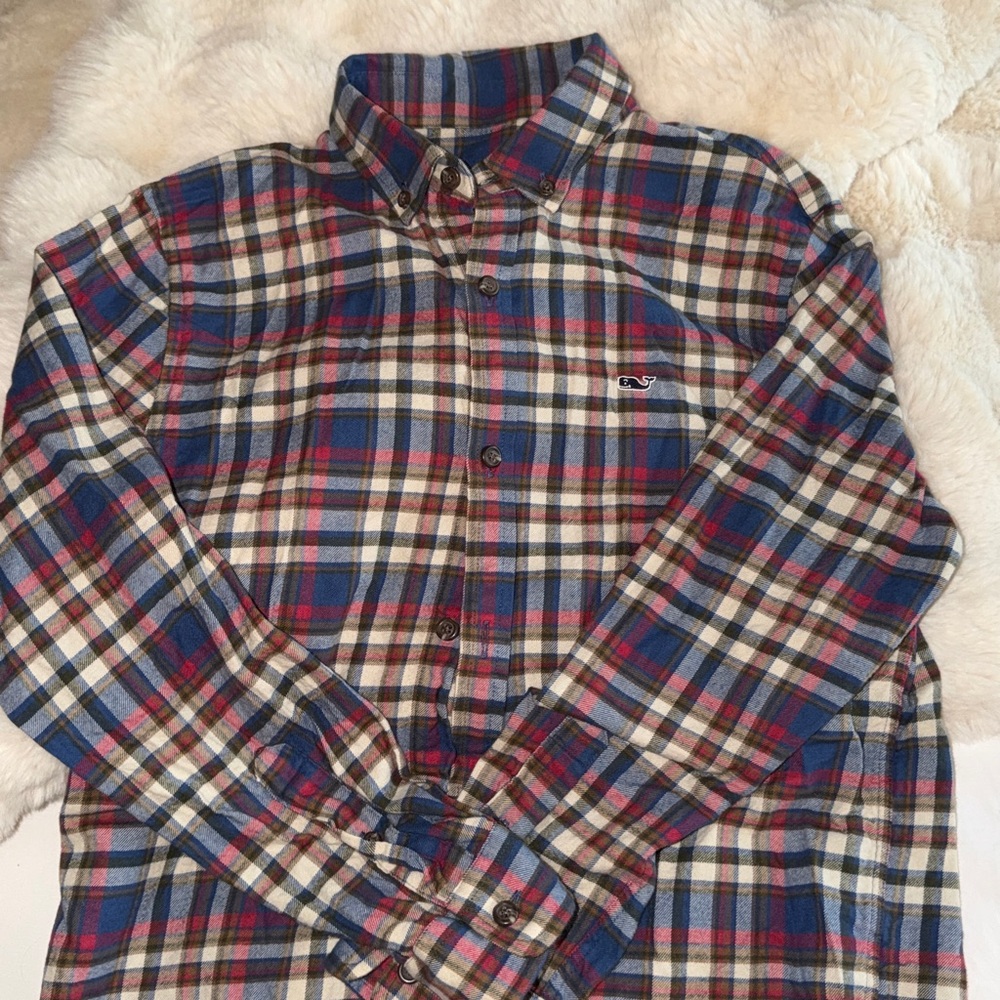 Boy’s Vineyard Vines Flannel Button Up/Button Down Shirt. Size medium. Like New.